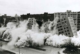 Destruction du quartier Pruitt-Igoe